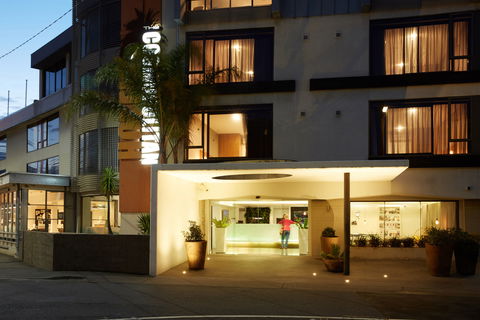 Cosmopolitan Hotel - Accommodation Directory 0