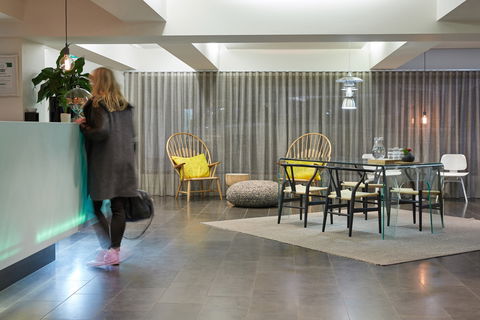 Cosmopolitan Hotel - Accommodation Directory 2