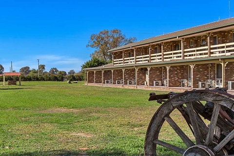 Quality Inn Carriage House - Accommodation Directory 2