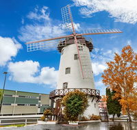 Leisure Inn Penny Royal Hotel  Apts - Accommodation Directory
