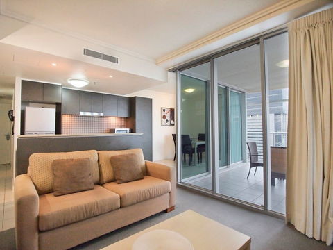 Oaks Casino Towers - Accommodation Directory 2