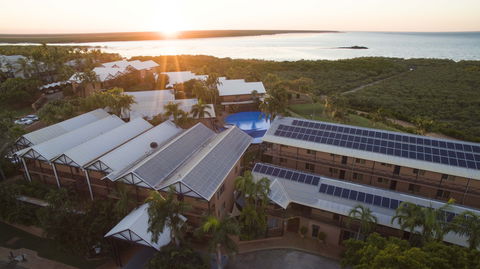 Moonlight Bay Suites - Accommodation Directory 1