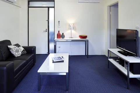 Manuka Park Serviced Apartments - Accommodation Directory 25