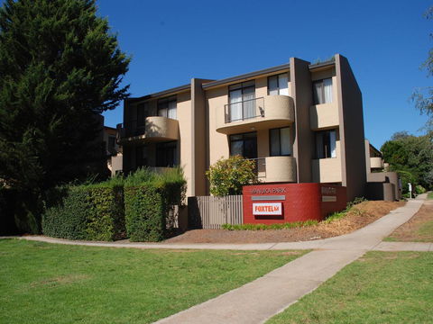 Manuka Park Serviced Apartments - Accommodation Directory 2