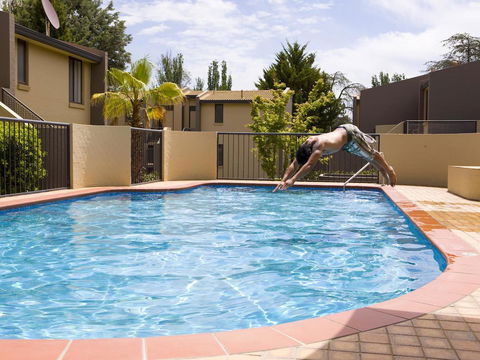 Manuka Park Serviced Apartments - Accommodation Directory 16