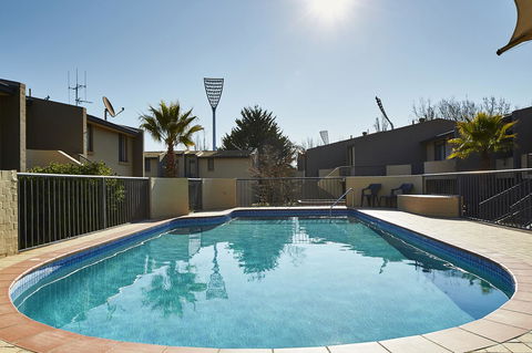 Manuka Park Serviced Apartments - Accommodation Directory 6