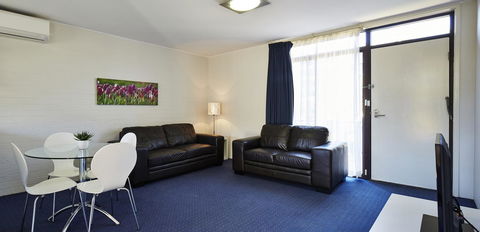 Manuka Park Serviced Apartments - Accommodation Directory 32