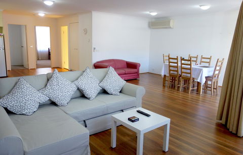 Kingston Comfy Apartment - Accommodation Directory 3
