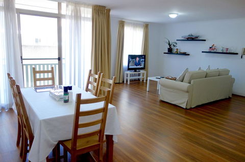 Kingston Comfy Apartment - Accommodation Directory 4