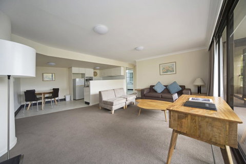 BreakFree Capital Tower Apartments - Accommodation Directory 26