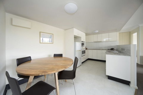 BreakFree Capital Tower Apartments - Accommodation Directory 27