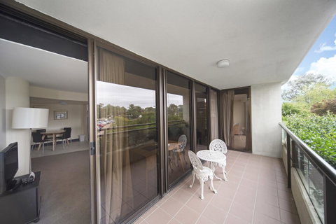 BreakFree Capital Tower Apartments - Accommodation Directory 23