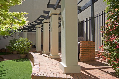 BreakFree Capital Tower Apartments - Accommodation Directory 9