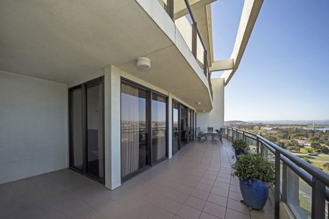 BreakFree Capital Tower Apartments - Accommodation Directory 33