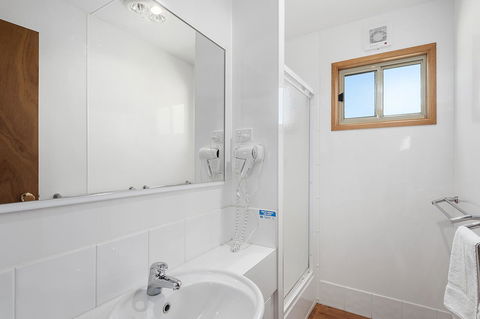 Port Broughton Tourist Park - Accommodation Directory 22