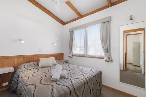 Port Broughton Tourist Park - Accommodation Directory 15