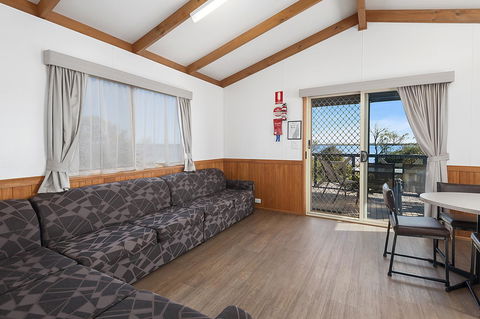Port Broughton Tourist Park - Accommodation Directory 13