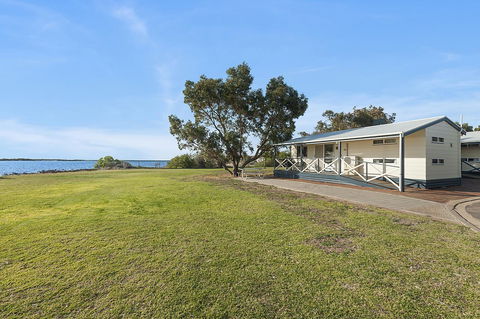 Port Broughton Tourist Park - Accommodation Directory 32