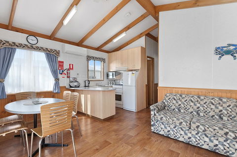 Port Broughton Tourist Park - Accommodation Directory 27