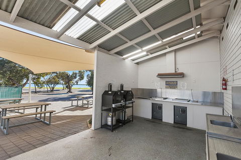 Port Broughton Tourist Park - Accommodation Directory 3