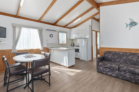 Port Broughton Tourist Park - Accommodation Directory 17