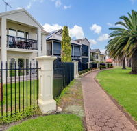 Port Adelaide Harbourside House - Accommodation Directory