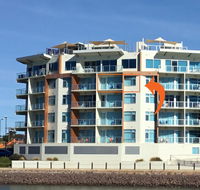 Wallaroo Marina Waterfront Luxe Apartment - Accommodation Directory