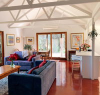 Lost in the Vines - Accommodation Directory