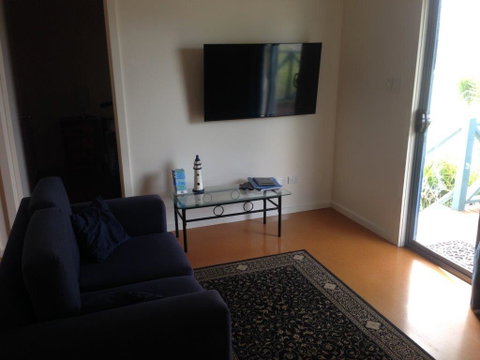 Sail & Anchor - Accommodation Directory 11