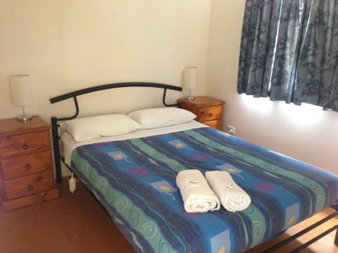 Sail & Anchor - Accommodation Directory 8