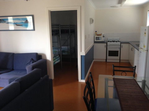 Sail & Anchor - Accommodation Directory 3