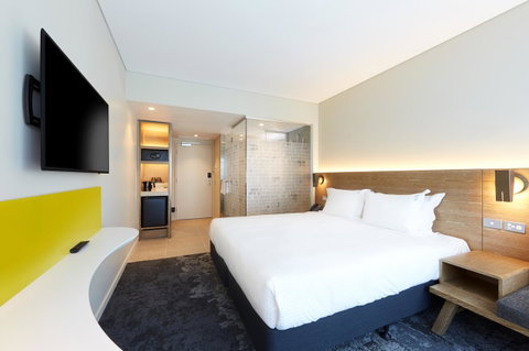 Holiday Inn Express Adelaide City Centre, An IHG Hotel - Accommodation Directory 7