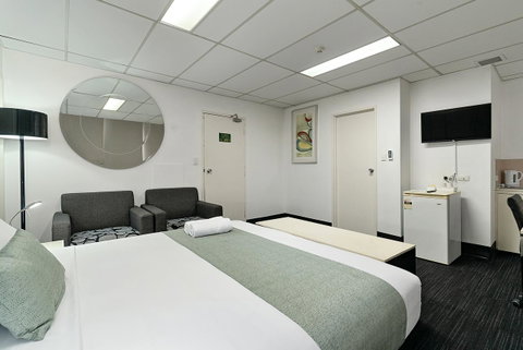 Cosmo On Bank - Accommodation Directory 9