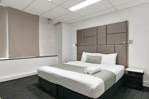 Cosmo On Bank - Accommodation Directory 7