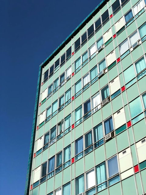 Cosmo On Bank - Accommodation Directory 23