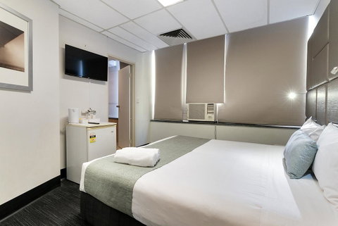 Cosmo On Bank - Accommodation Directory 10