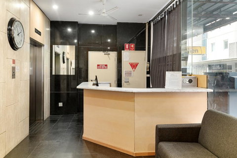 Cosmo On Bank - Accommodation Directory 14