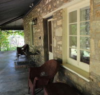 Hillside Cottage - Accommodation Directory