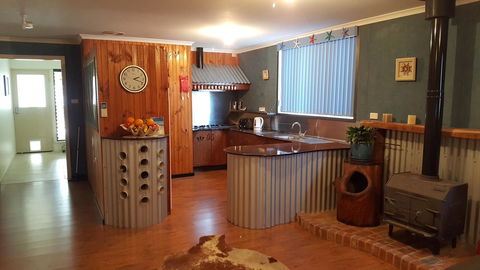 Inna Nutshell - Accommodation Directory 0
