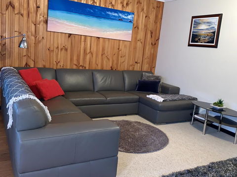 Inna Nutshell - Accommodation Directory 14