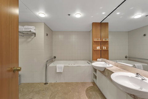 Stamford Plaza Adelaide - Accommodation Directory 29