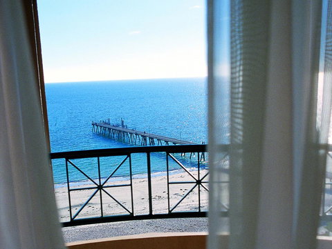 Stamford Grand Adelaide - Accommodation Directory 19