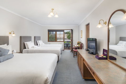 Adelaide Inn - Accommodation Directory 8