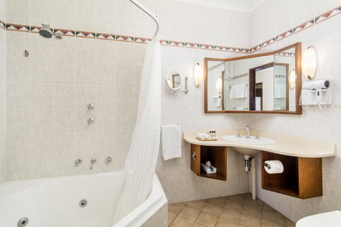 Adelaide Inn - Accommodation Directory 18