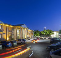 Adelaide Inn - Accommodation Directory
