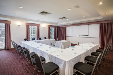 Adelaide Inn - Accommodation Directory 41