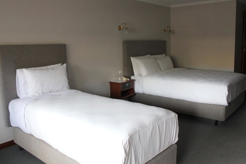 Adelaide Inn - Accommodation Directory 25