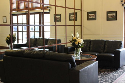 Adelaide Inn - Accommodation Directory 3