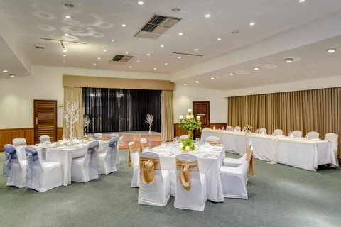 Adelaide Inn - Accommodation Directory 16
