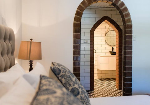 The Manor Basket Range - Accommodation Directory 3